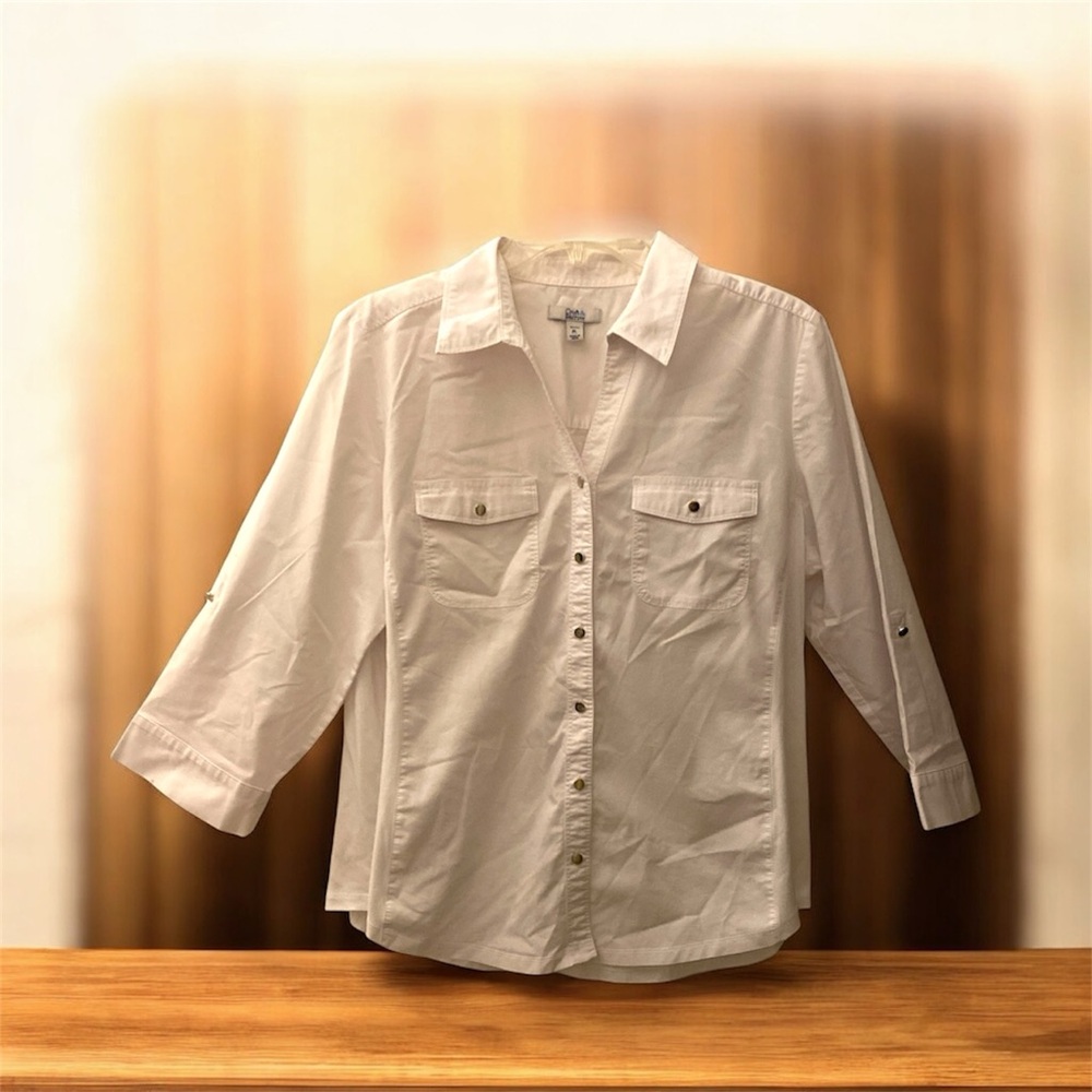 Soft White Collared Button-Up Blouse - image 5